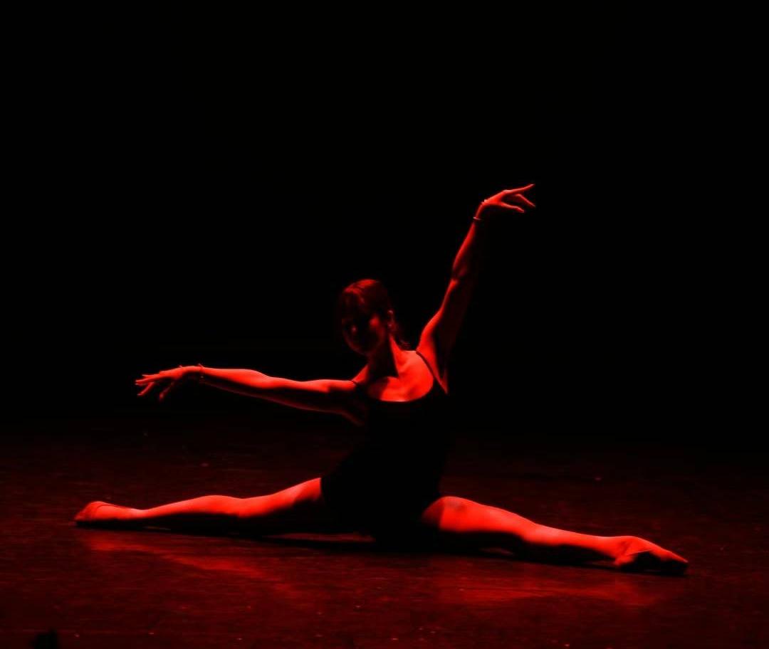 DANSE CHINOISE：